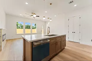9109 Henrietta, Houston, TX 77088 - Photo 7