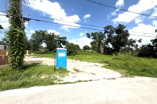 4026 Falls St, Houston, TX 77026 - Photo 1