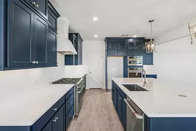 13006 Old Fashion Circle, Mont Belvieu, TX 77535 - Photo 9