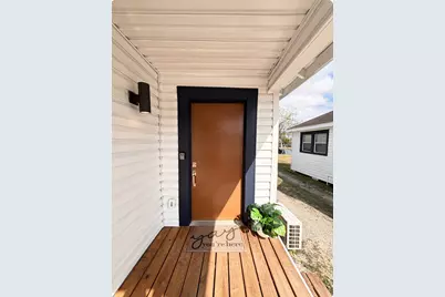 7425 Avenue H, Houston, TX 77011 - Photo 1
