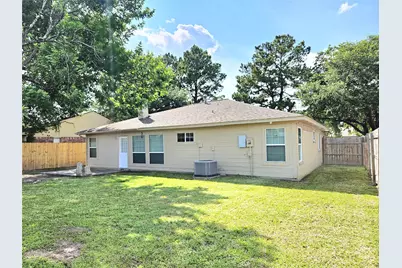 4231 Southchase Lane, Houston, TX 77014 - Photo 23