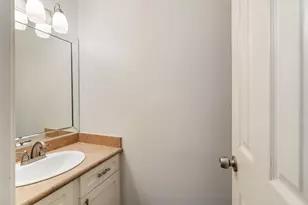 13228 Trail Hollow Dr, Houston, TX 77079 - Photo 7