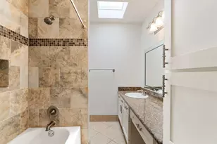 13228 Trail Hollow Dr, Houston, TX 77079 - Photo 17