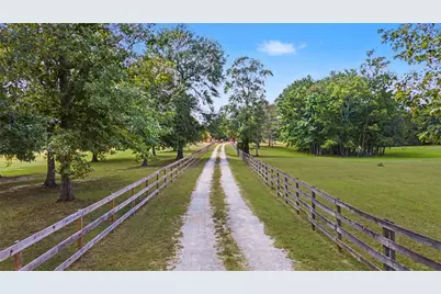 8988 County Line Road, Willis, TX 77378 - Photo 25