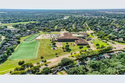7110 Trailbrook Drive, Sugar Land, TX 77479 - Photo 3