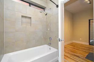 4410 Spencer St, Houston, TX 77007 - Photo 9