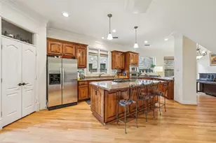 4026 Villanova St, Houston, TX 77005 - Photo 9