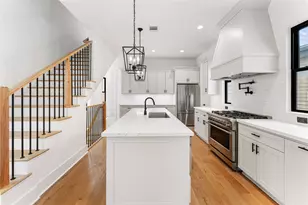 517 E 4th St, Houston, TX 77007 - Photo 1