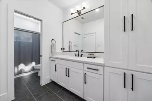9009 Wellspring Dr, Houston, TX 77080 - Photo 29