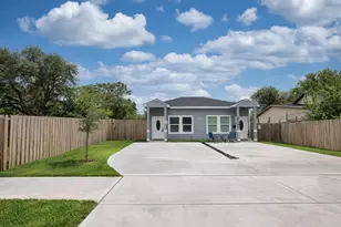 113 Bolden St, Houston, TX 77029 - Photo 1