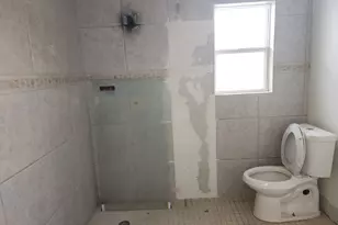 9021 Lomax St, Houston, TX 77093 - Photo 17