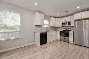 5615 Barremore St, Houston, TX 77023 - Photo 3