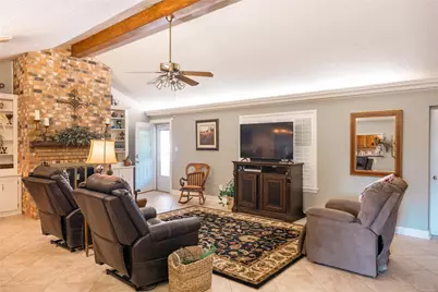 318 Peach Point, Jones Creek, TX 77541 - Photo 7