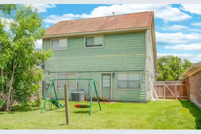 209 Almond Drive, Lake Jackson, TX 77566 - Photo 9