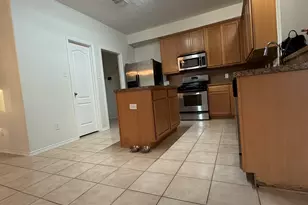 1902 Creegan Park Ct, Houston, TX 77047 - Photo 9