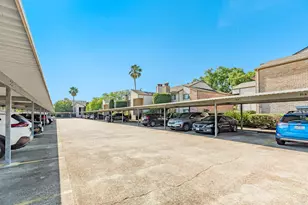 7140 N Holiday Dr, Galveston, TX 77550 - Photo 7