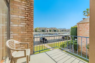 7140 N Holiday Drive, Galveston, TX 77550 - Photo 5