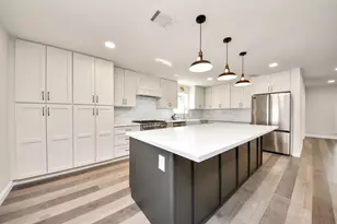 12026 Sugar Springs Dr, Houston, TX 77077 - Photo 19