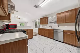 10902 Primrose Acres Ln, Houston, TX 77031 - Photo 17
