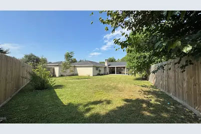 9022 Indian River Drive, Houston, TX 77088 - Photo 19