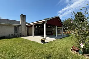 9022 Indian River Dr, Houston, TX 77088 - Photo 21