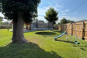 9022 Indian River Dr, Houston, TX 77088 - Photo 19