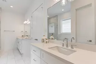 7818 Janak Dr, Houston, TX 77055 - Photo 17