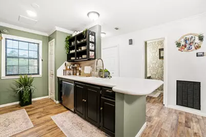 2030 Plantation Drive #B4, Conroe, TX 77301 - Photo 7