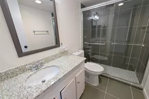 2101 Fountain View Dr, Houston, TX 77057 - Photo 9