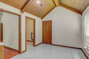 1119 Meadowvale, Beaumont, TX 77706 - Photo 5