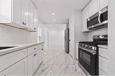 2202 Alabama Street, Baytown, TX 77520 - Photo 17