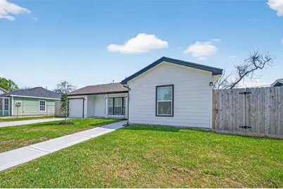 2202 Alabama Street, Baytown, TX 77520 - Photo 3