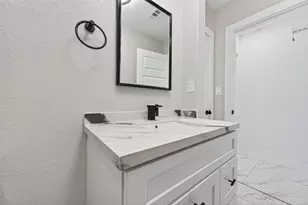 2202 Alabama St, Baytown, TX 77520 - Photo 27