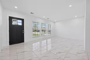 2202 Alabama St, Baytown, TX 77520 - Photo 5