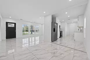 2202 Alabama St, Baytown, TX 77520 - Photo 9