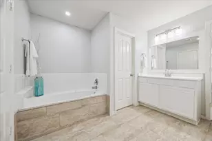 7531 S Linpar Ct, Houston, TX 77040 - Photo 9