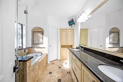 142 E Placid Hill Circle, The Woodlands, TX 77381 - Photo 23