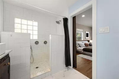 415 N Baron Street, Bellville, TX 77418 - Photo 11