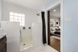 415 N Baron St, Bellville, TX 77418 - Photo 11