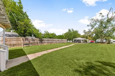 415 N Baron Street, Bellville, TX 77418 - Photo 17