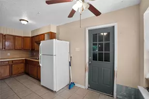 624 N McCampbell St, Aransas Pass, TX 78336 - Photo 17