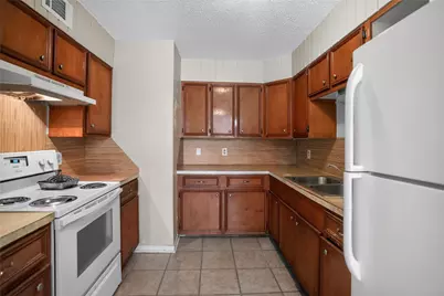 624 N McCampbell Street, Aransas Pass, TX 78336 - Photo 13