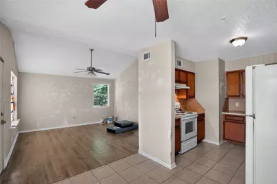 624 N McCampbell Street, Aransas Pass, TX 78336 - Photo 3