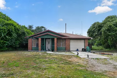 624 N McCampbell Street, Aransas Pass, TX 78336 - Photo 1