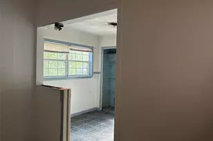 603 Pearl St, Baytown, TX 77520 - Photo 13