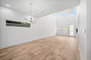 6809 Troya Ln, Houston, TX 77092 - Photo 9