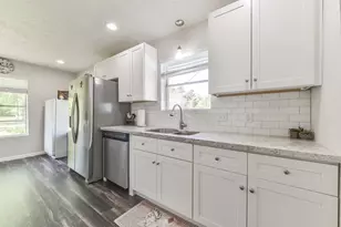 503 Hortense St, Cleveland, TX 77328 - Photo 5