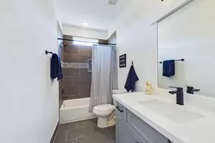 3004 Jensen Spgs Ln, Houston, TX 77026 - Photo 25