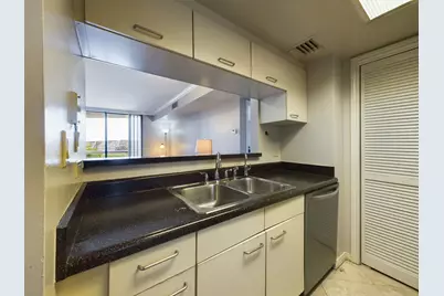 3525 Sage Road #412, Houston, TX 77056 - Photo 11