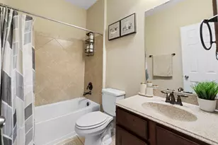 13306 Misting Falls Ln, Pearland, TX 77584 - Photo 35